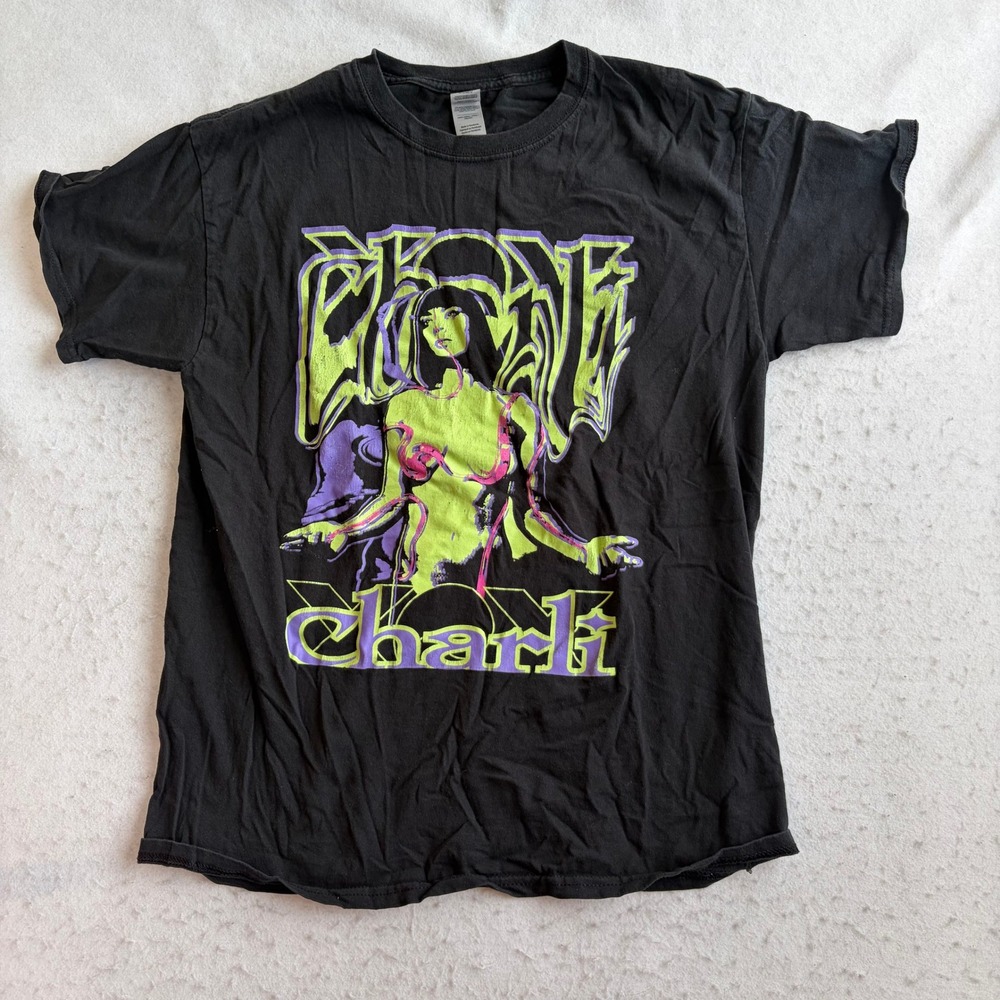Gildan Charli XCX World Tour T-Shirt Unisex Large Black Neon Graphic Concert Tee